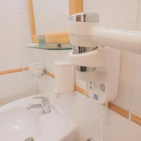 Onyx Guest house 3*